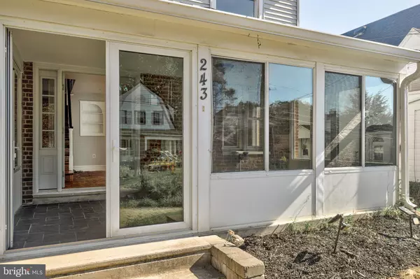 Wynnewood, PA 19096,243 ROCK GLEN RD