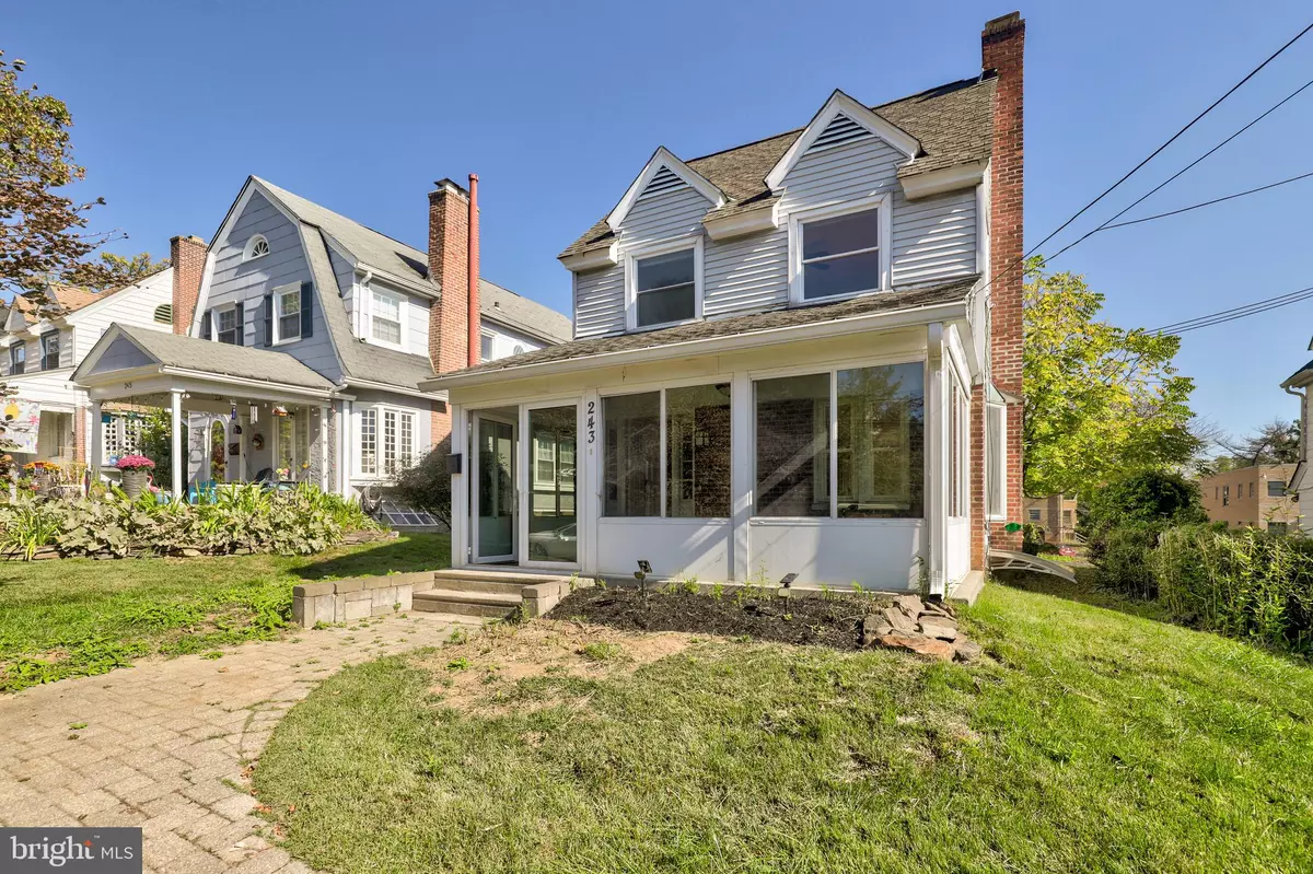 Wynnewood, PA 19096,243 ROCK GLEN RD