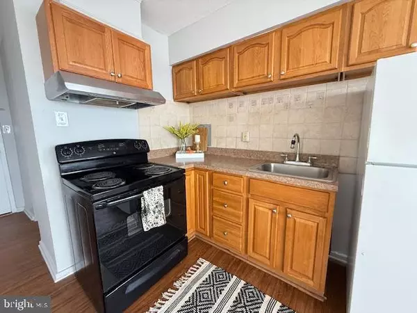 Cherry Hill, NJ 08034,1111 BARCLAY TOWERS