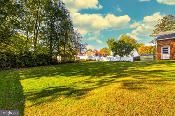 Somerdale, NJ 08083,715 W SOMERDALE RD