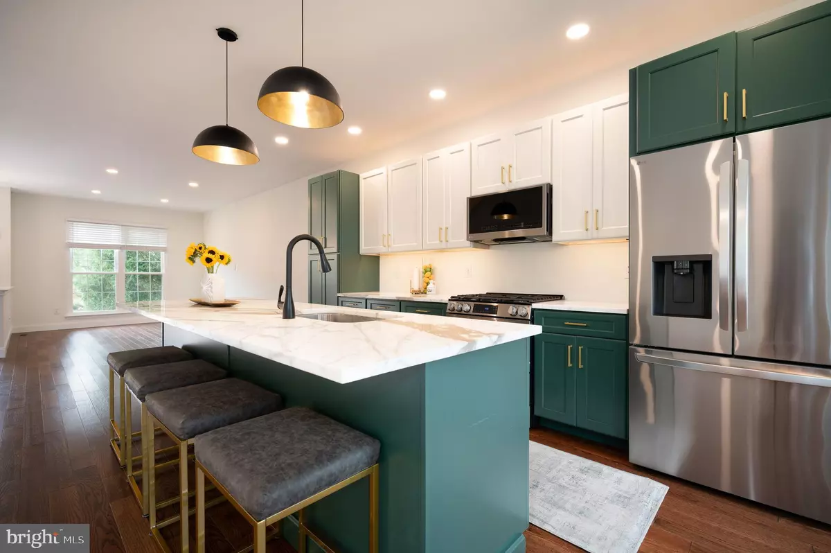 Wilmington, DE 19808,916 N WATERFORD LN