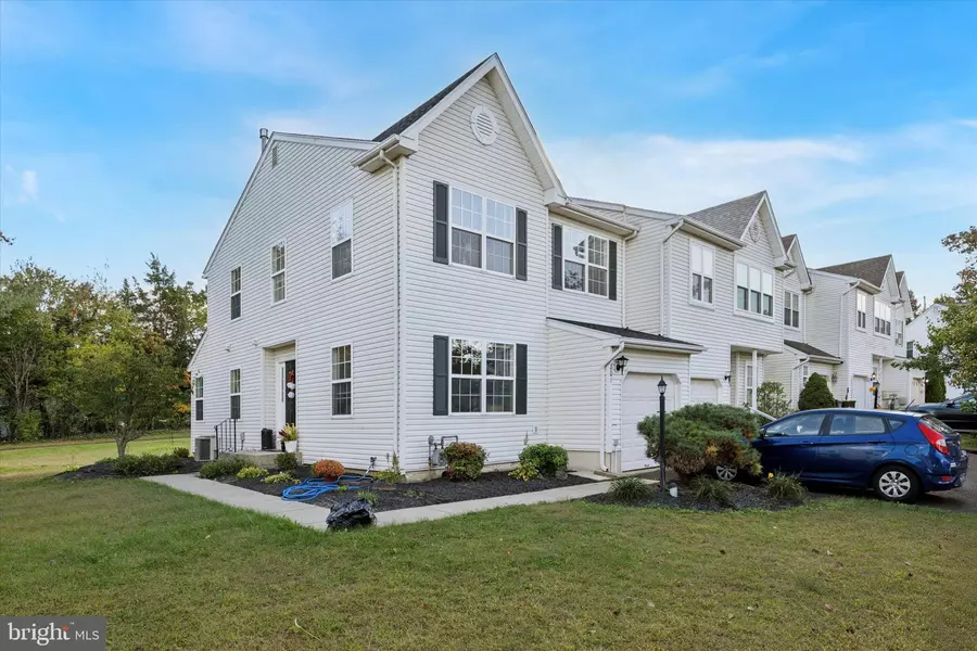 801 EVERGREEN CIR, Telford, PA 18969