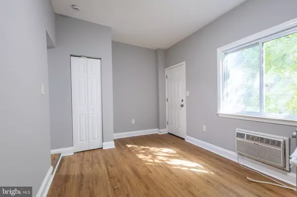 Washington, DC 20020,2204 16TH ST SE #1