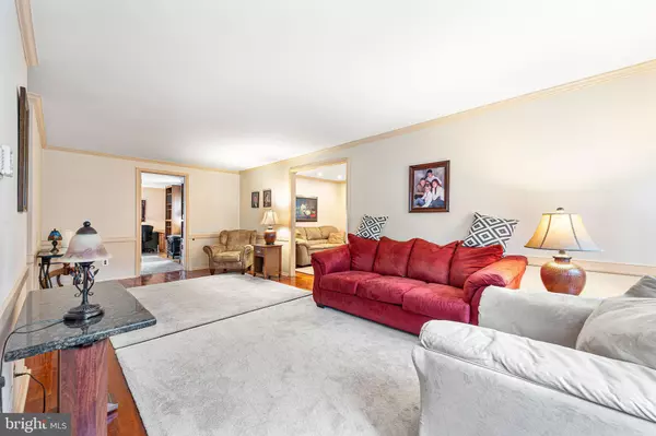 West Deptford, NJ 08093,541 ELBERNE AVE