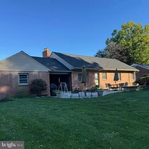 Lancaster, PA 17601,352 RUTH RIDGE DR