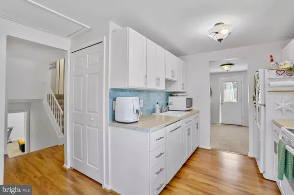Centreville, VA 20120,15303 WHISPERING GLEN CT