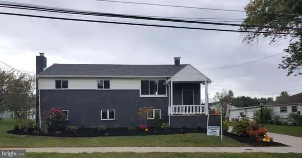 5 PALMER DR, Camp Hill, PA 17011