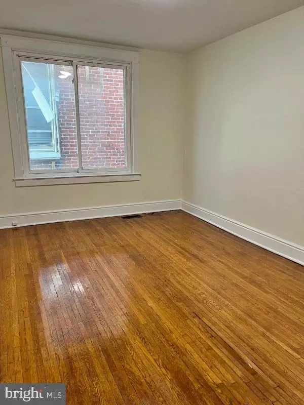 York, PA 17404,424 LINDEN AVE #1ST FLOOR FRONT
