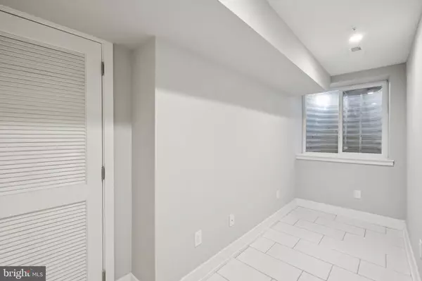 Philadelphia, PA 19146,1533 S LAMBERT ST