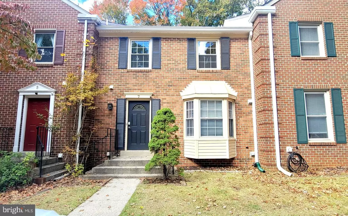 Gaithersburg, MD 20878,7 PLUM GROVE WAY