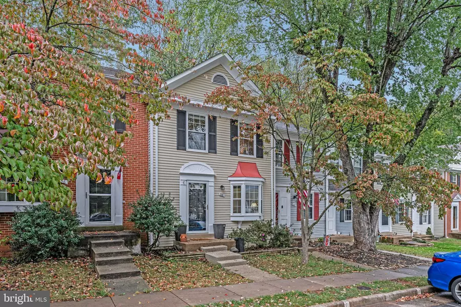 54 HUNTLEY CT, Sterling, VA 20165