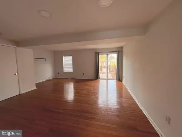 Laurel, MD 20707,8297 LONDONDERRY CT