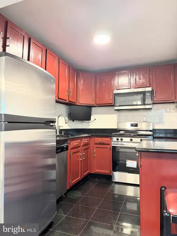 Falls Church, VA 22041,6137 LEESBURG PIKE #509