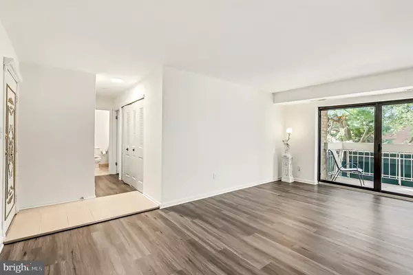 Falls Church, VA 22041,6137 LEESBURG PIKE #509