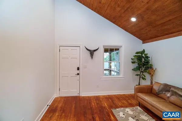 Charlottesville, VA 22902,911 BOLLING AVE