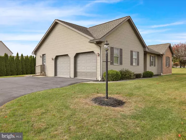 Fredericksburg, PA 17026,26 VILLAGE DR