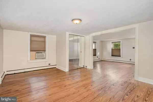 Hummelstown, PA 17036,226-228 W MAIN ST