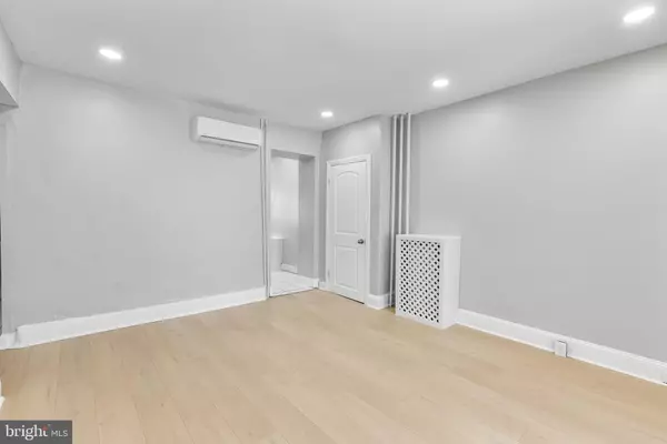 Philadelphia, PA 19146,2131 CHRISTIAN ST #1