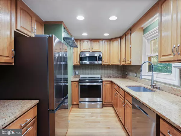 Clifton, VA 20124,11713 HENDERSON RD