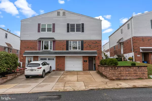 Philadelphia, PA 19116,13053 DOROTHY DR