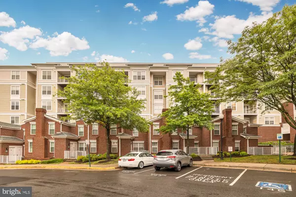 Mclean, VA 22102,1645 INTERNATIONAL DR #TH-12