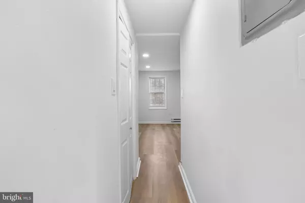 Philadelphia, PA 19146,2120 CHRISTIAN ST #3