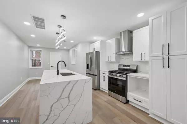 Philadelphia, PA 19120,263 W SULIS ST