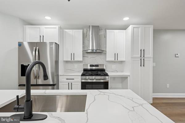 Philadelphia, PA 19120,263 W SULIS ST