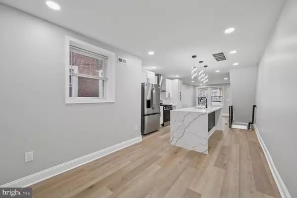 Philadelphia, PA 19120,263 W SULIS ST