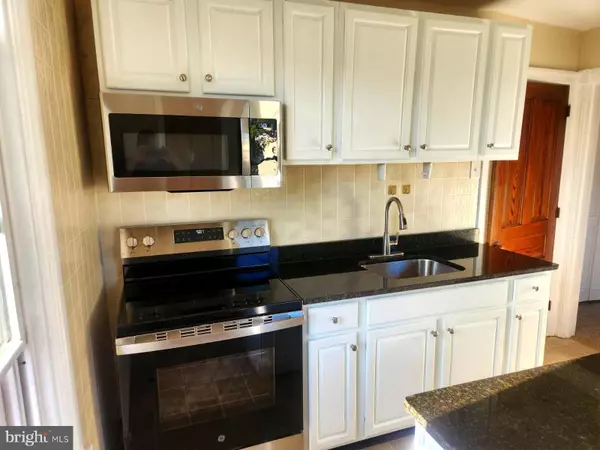 Quakertown, PA 18951,652 E BROAD ST #2