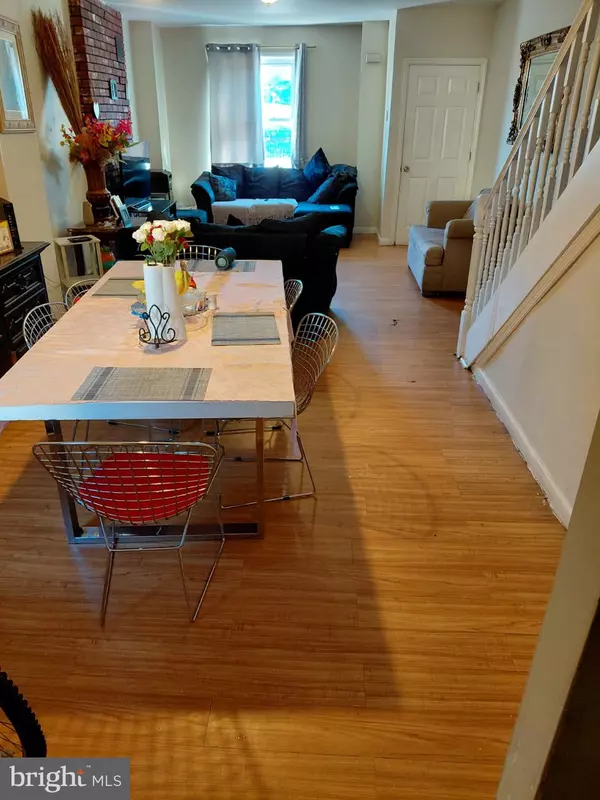 Trenton, NJ 08611,557 S BROAD ST