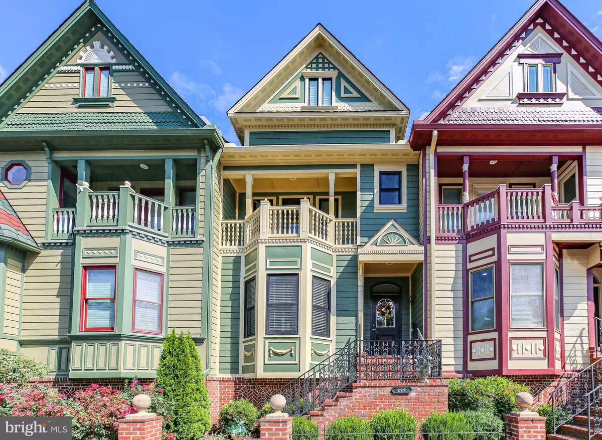 Occoquan, VA 22125,229 MILL ST