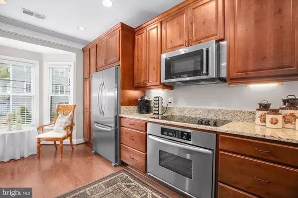 Occoquan, VA 22125,229 MILL ST