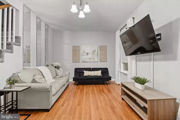 Beverly, NJ 08010,70 PINE ST