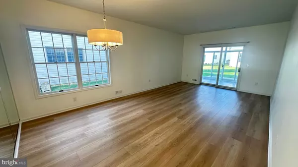 Columbus, NJ 08022,211 WAGON WHEEL LN