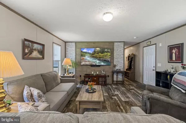 Mullica Hill, NJ 08062,244 IRIS RD