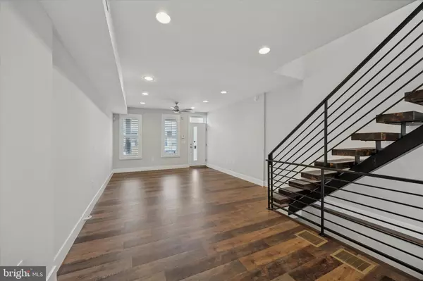 Philadelphia, PA 19146,2222 WHARTON ST