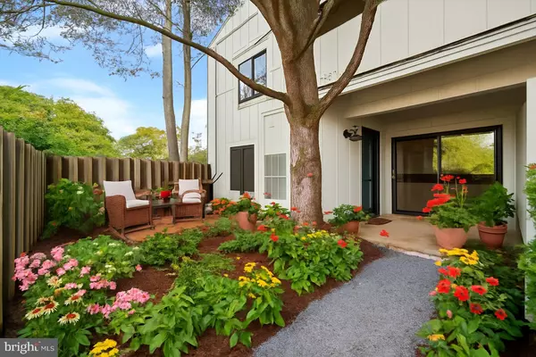 West Chester, PA 19382,198 SUMMIT HOUSE #198