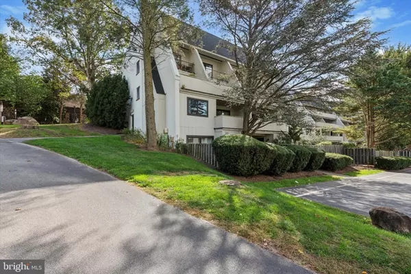 198 SUMMIT HOUSE #198, West Chester, PA 19382