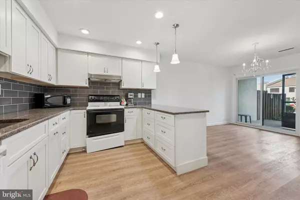 West Chester, PA 19382,198 SUMMIT HOUSE #198