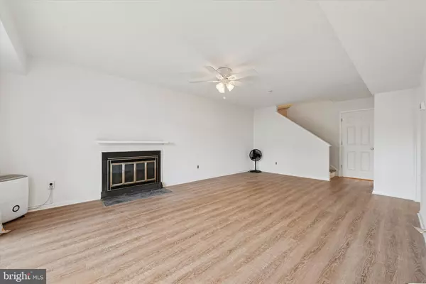 West Chester, PA 19382,198 SUMMIT HOUSE #198