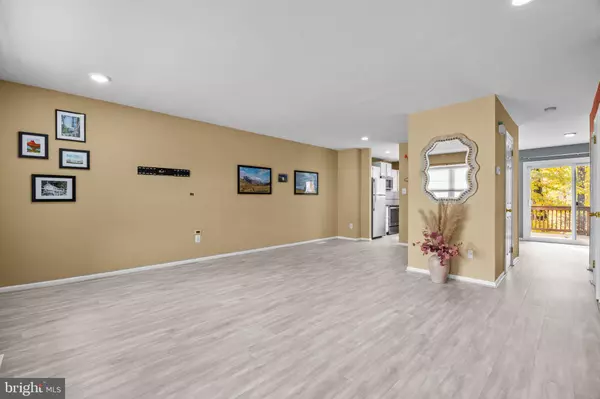 Eagleville, PA 19403,2464 HILLENDALE