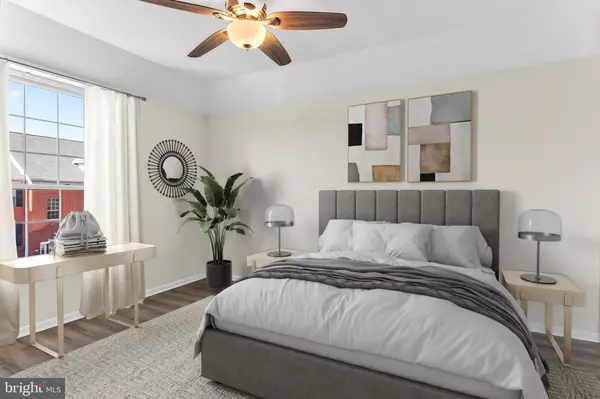 Leesburg, VA 20175,674 GATEWAY DR SE #709