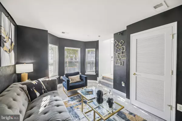 Suitland, MD 20746,4334 TALMADGE CIR