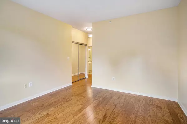 Leesburg, VA 20176,19375 CYPRESS RIDGE TER #418