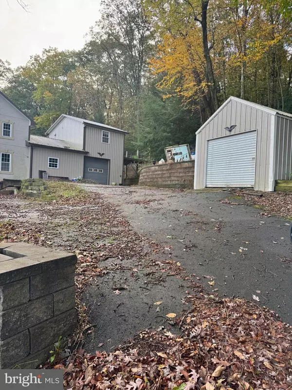 Pine Grove, PA 17963,146 MEXICO RD