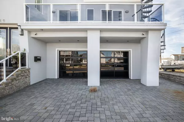 North Wildwood, NJ 08260,420 W 17TH AVE