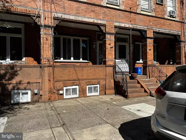 Philadelphia, PA 19148,1231 WOLF ST