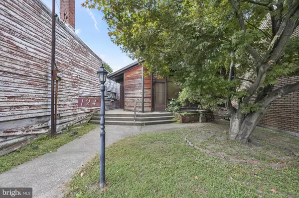 Minersville, PA 17954,124 S 3RD ST