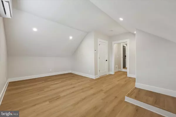 Hatboro, PA 19040,47 S NEW ST #2